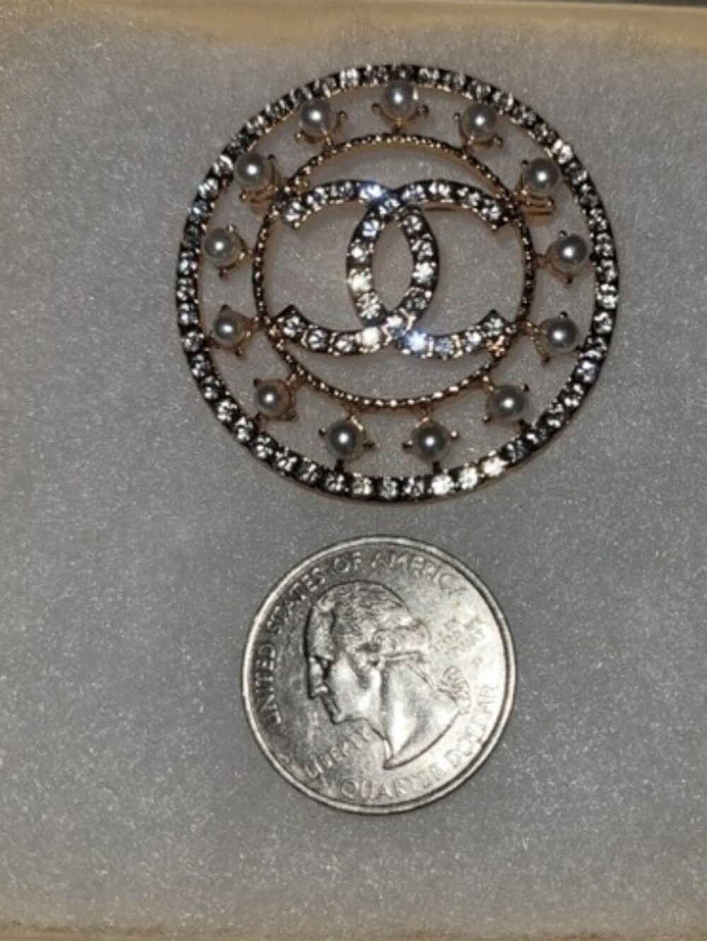 Designer Style Brooch - Picture 6 of 7